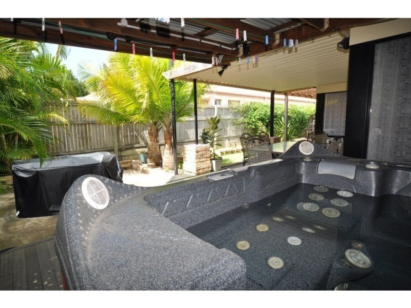 22 Dellwood Circuit, Molendinar QLD 4214