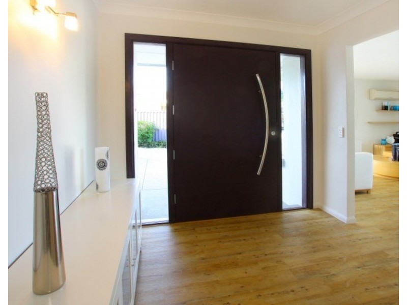 54 Allawah Street, Sorrento QLD 4217