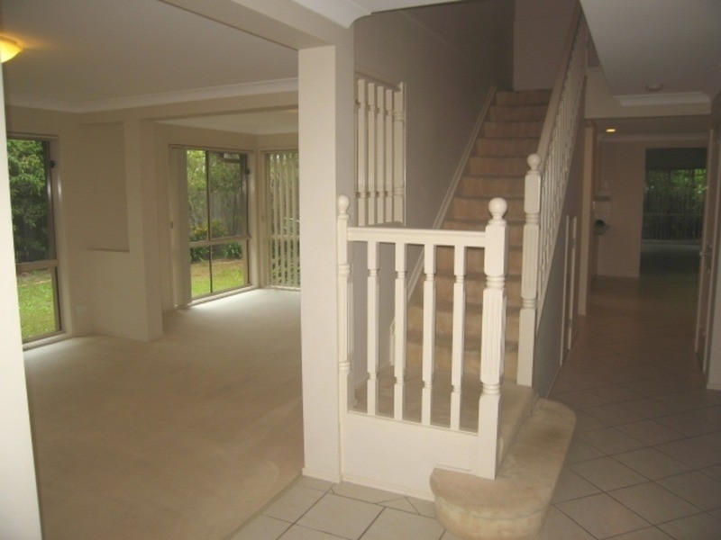 18 Gumview Place, Molendinar QLD 4214