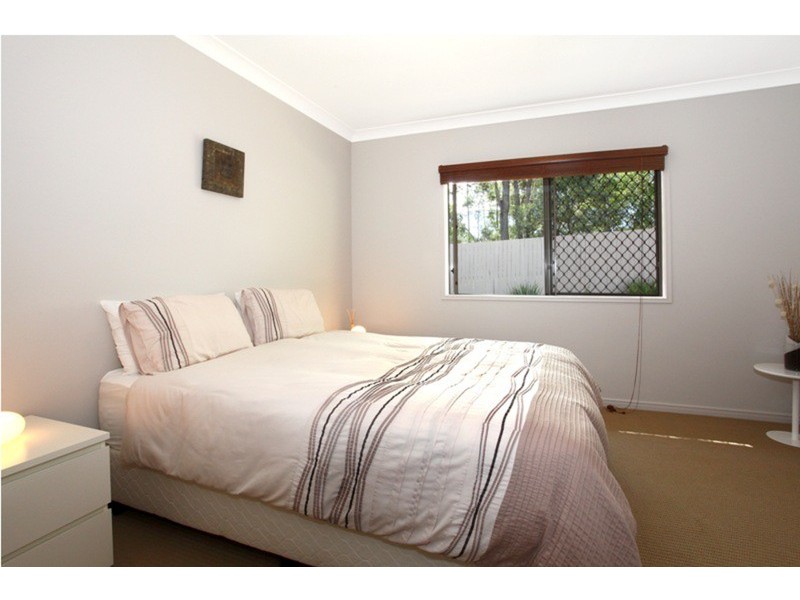 93 Arun Drive, Arundel QLD 4214