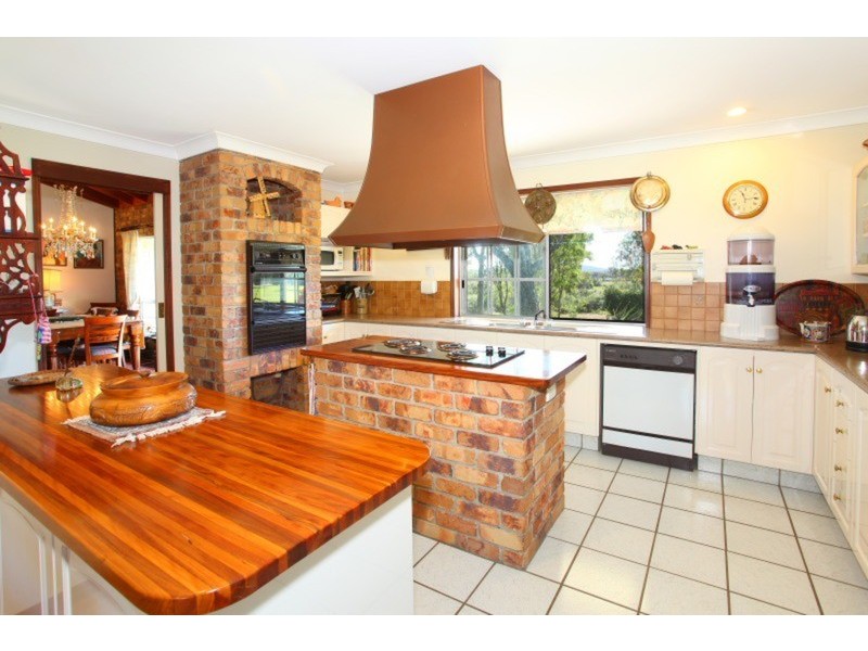 66 Marlowe Road, Alberton QLD 4207