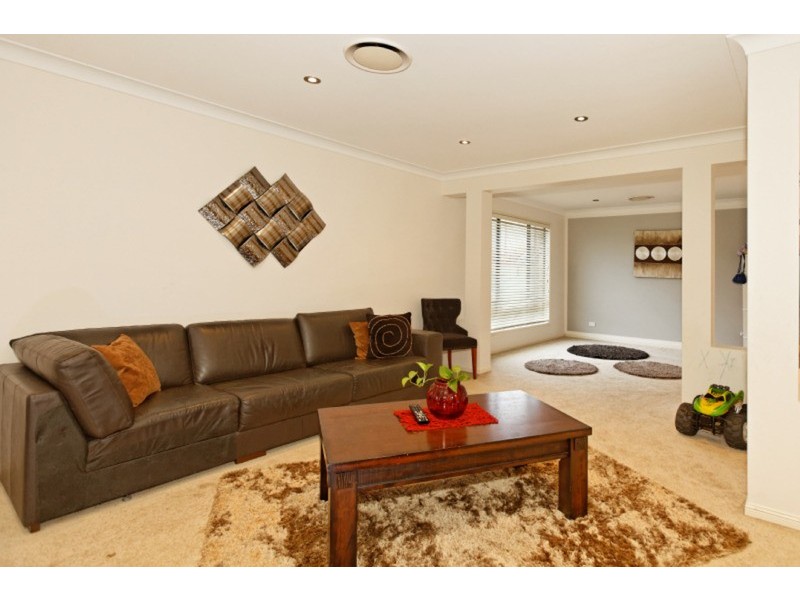 63 COACHWOOD Drive, Molendinar QLD 4214