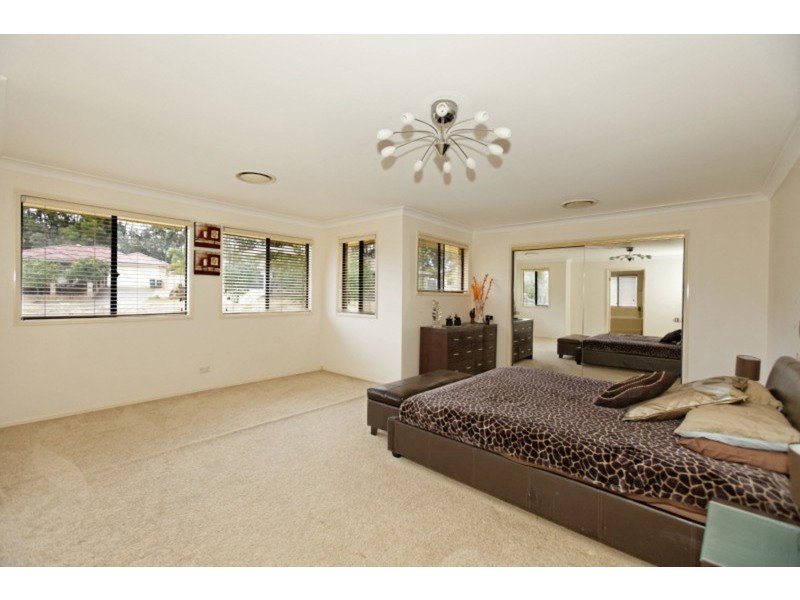 63 COACHWOOD Drive, Molendinar QLD 4214