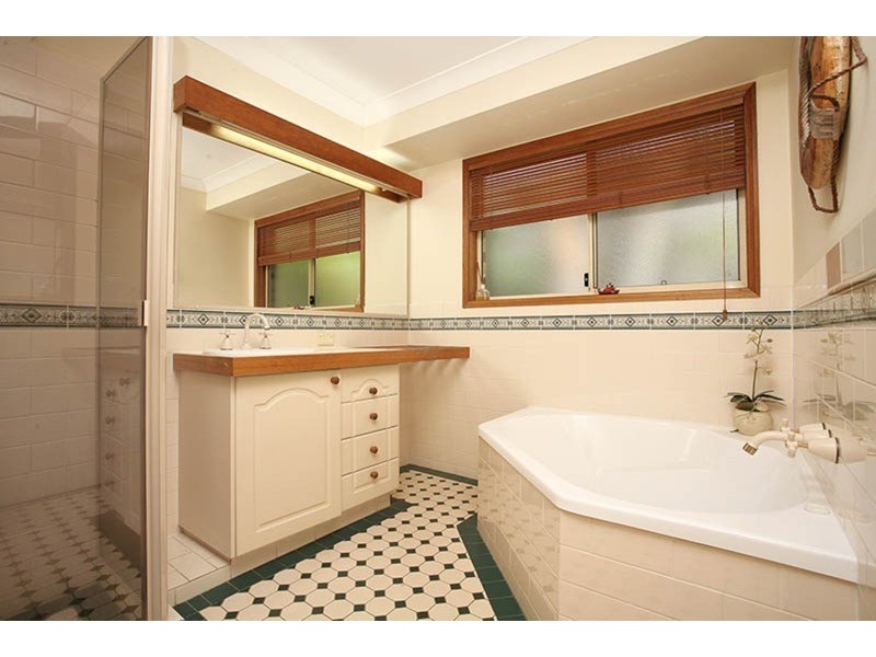 52 Henry Cotton Drive, Parkwood QLD 4214