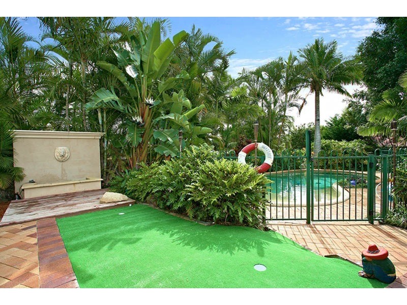 52 Henry Cotton Drive, Parkwood QLD 4214