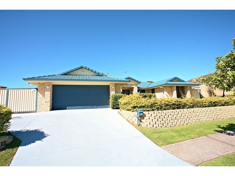 82 Crestwood  Drive, Molendinar QLD 4214