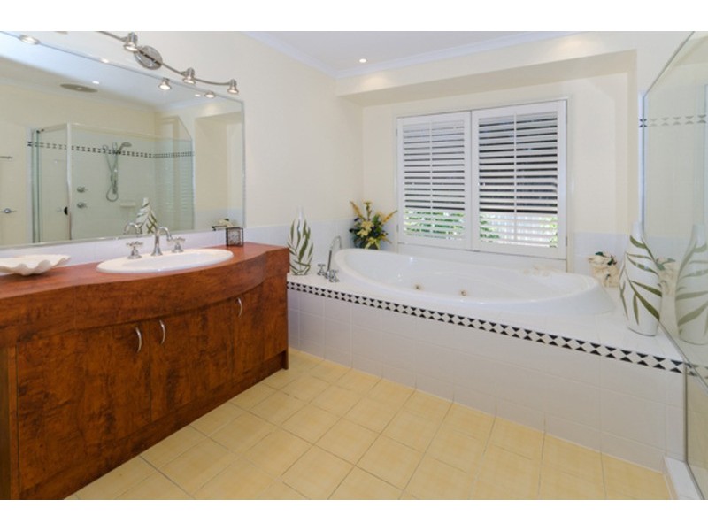 22 Sugargum Court, Molendinar QLD 4214