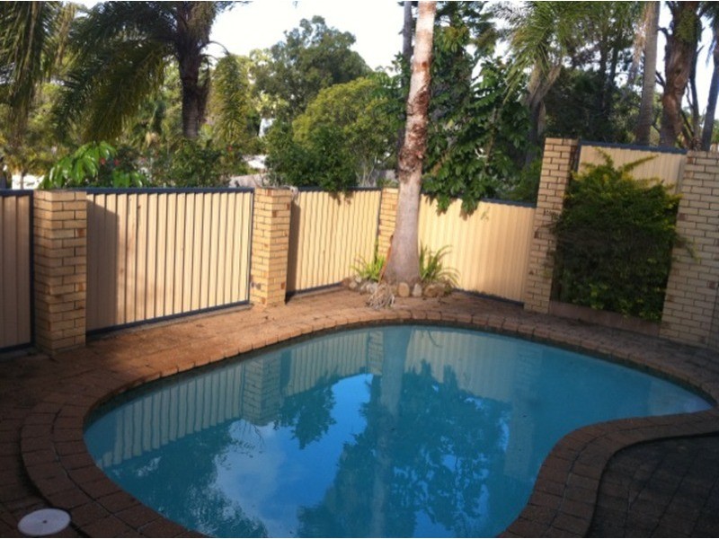 Ashmore QLD 4214