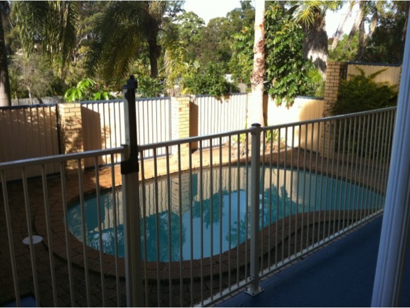 Ashmore QLD 4214