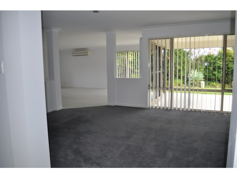 31 Dellwood Circuit, Molendinar QLD 4214