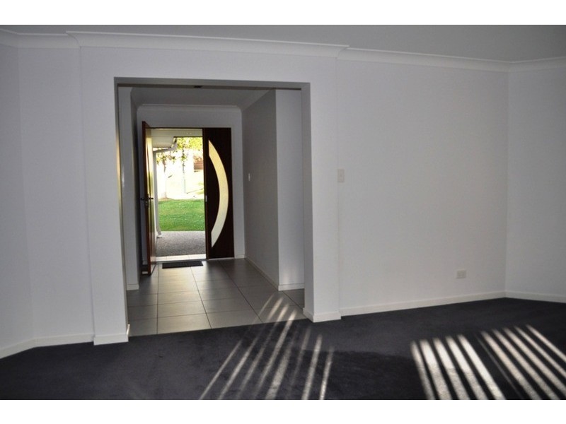 31 Dellwood Circuit, Molendinar QLD 4214