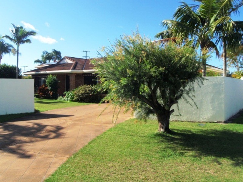 20 Kikori Crescent, Runaway Bay QLD 4216