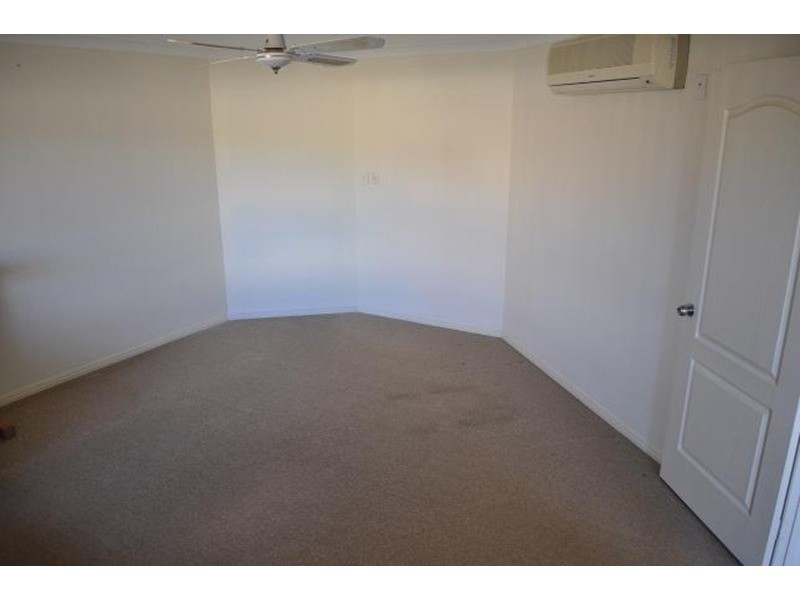 19 Golden Bear Drive, Arundel QLD 4214