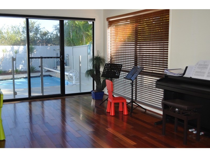 Molendinar QLD 4214