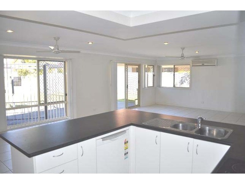 3 Rimu Place, Molendinar QLD 4214