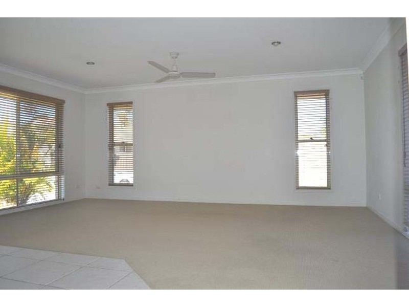 3 Rimu Place, Molendinar QLD 4214