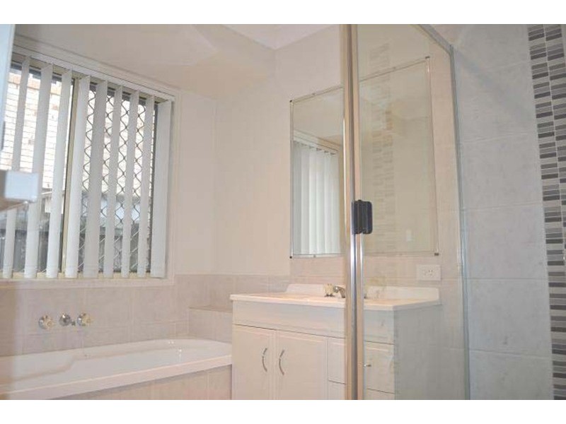 3 Rimu Place, Molendinar QLD 4214