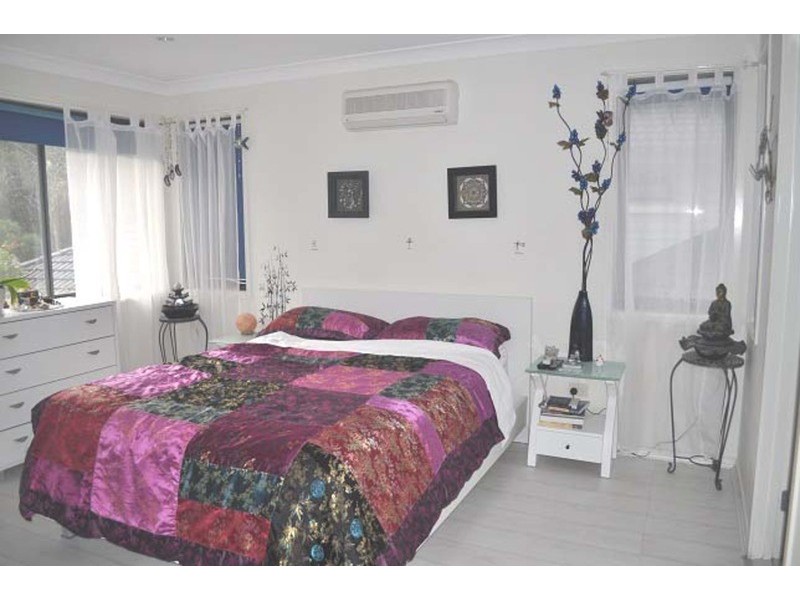 16 Lockwood Place, Molendinar QLD 4214