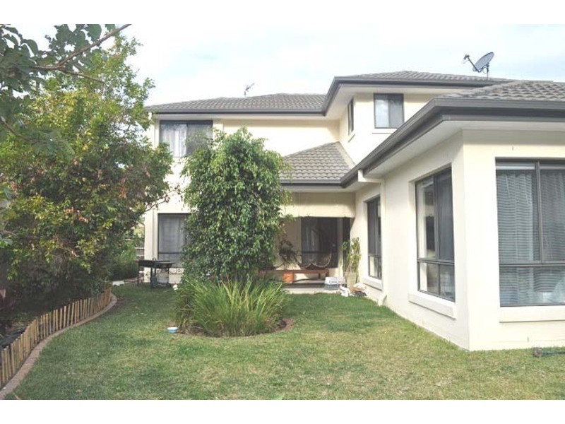 16 Lockwood Place, Molendinar QLD 4214