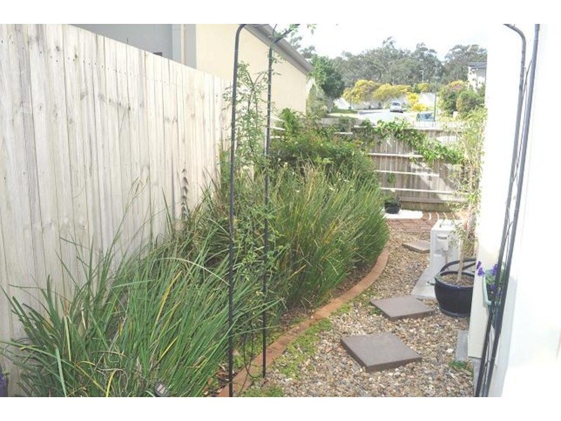 16 Lockwood Place, Molendinar QLD 4214