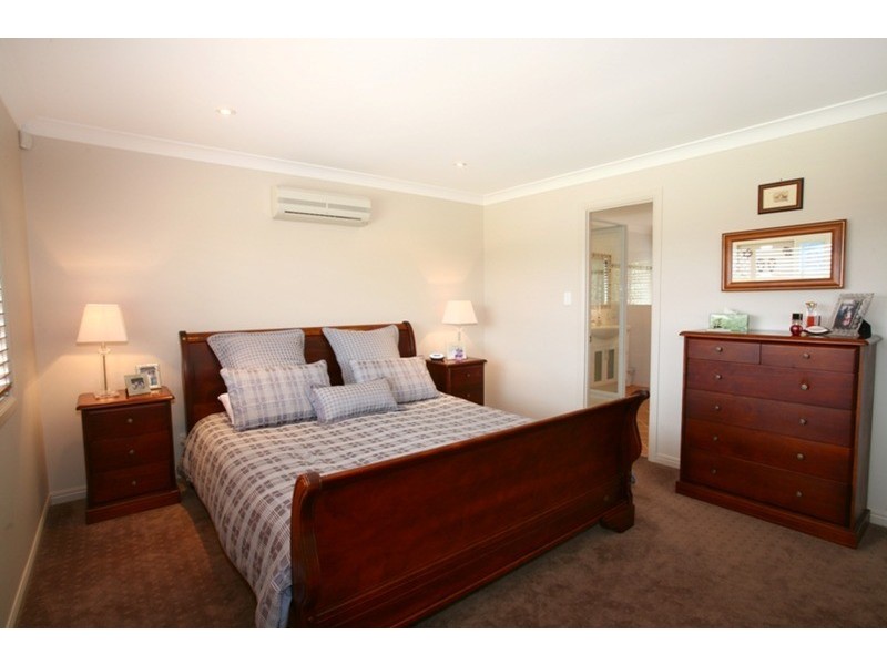 10 Batchworth Road, Molendinar QLD 4214