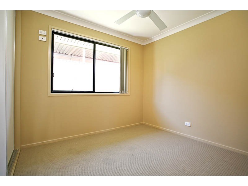 43 Zane  Street, Molendinar QLD 4214