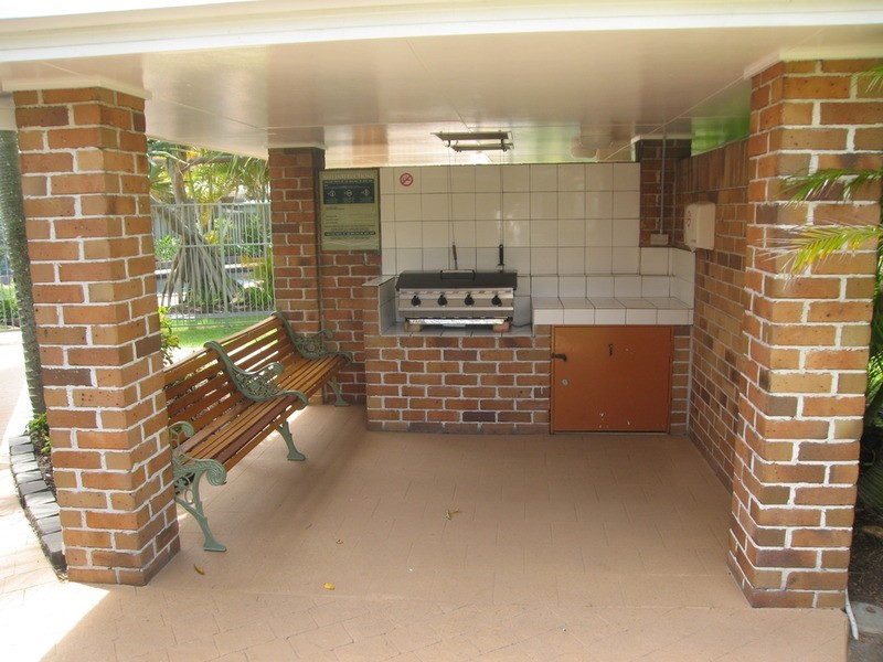 19/111 Edmund Rice Drive, Southport QLD 4215