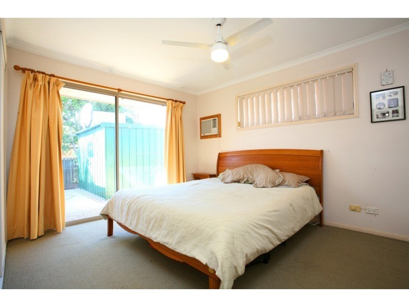 4 Strathalbyn  Court, Parkwood QLD 4214