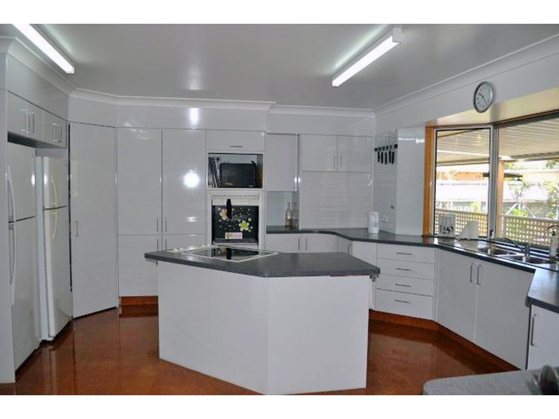 4 Cathedral Avenue, Molendinar QLD 4214