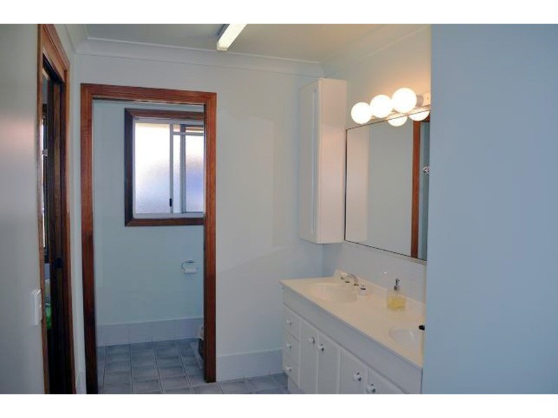 4 Cathedral Avenue, Molendinar QLD 4214