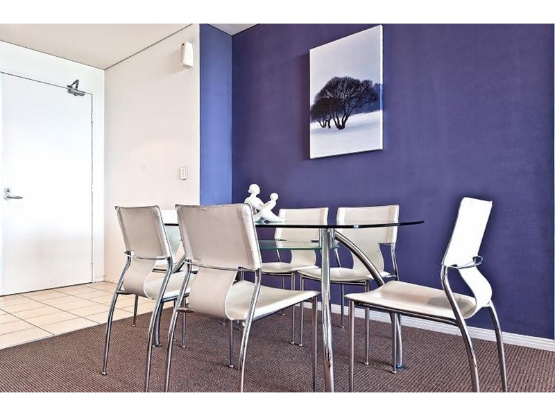 1004/4 Como Crescent, Southport QLD 4215