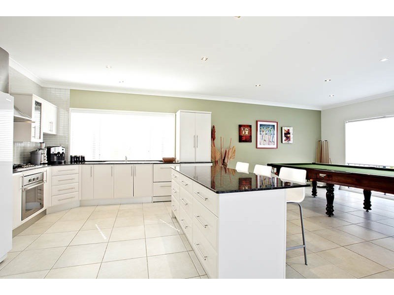 2 Rosegum Drive, Molendinar QLD 4214