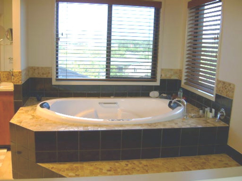 7 Eastbourne Chase, Arundel QLD 4214