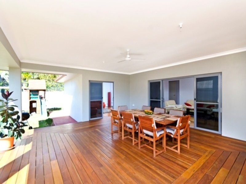8 Stringybark Drive, Molendinar QLD 4214