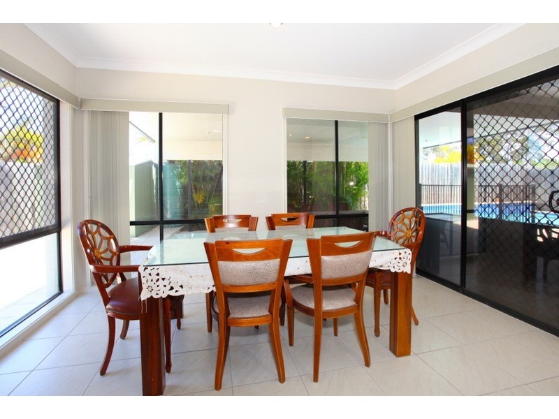 15 Viewridge Way, Molendinar QLD 4214