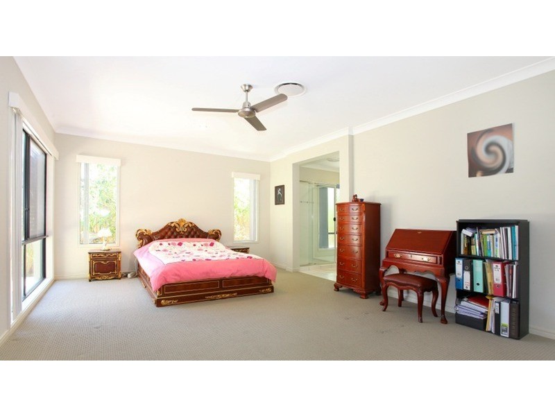15 Viewridge Way, Molendinar QLD 4214