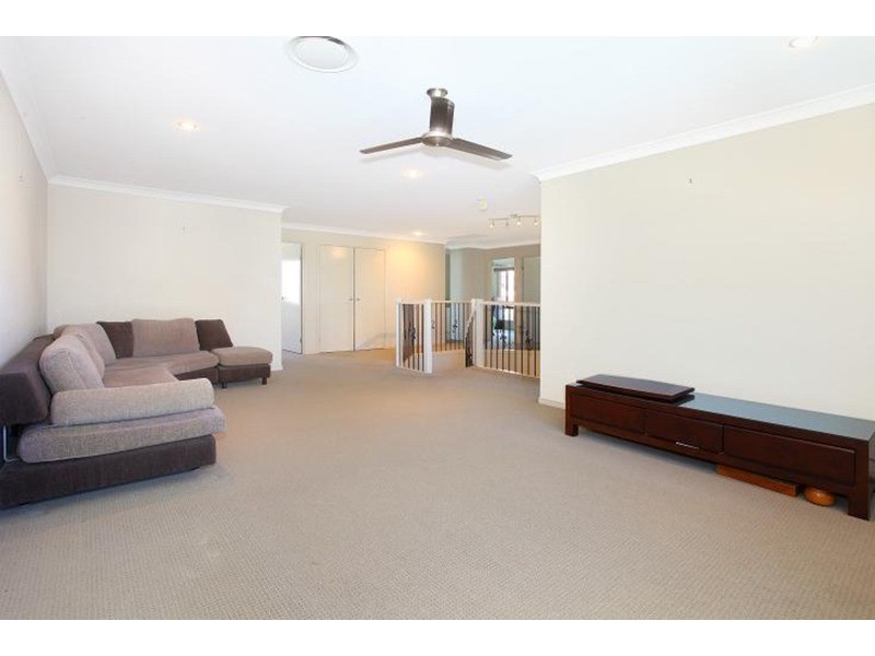 15 Viewridge Way, Molendinar QLD 4214