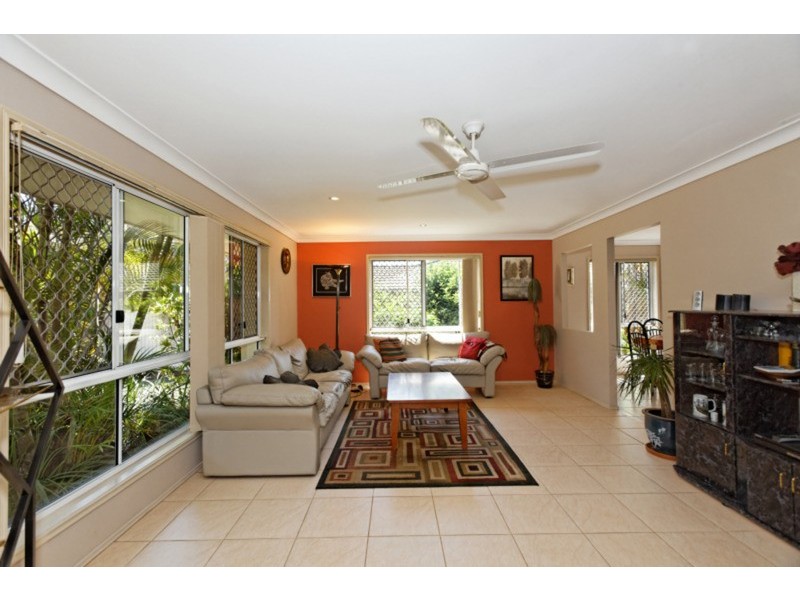 17 Cathedral  Avenue, Molendinar QLD 4214