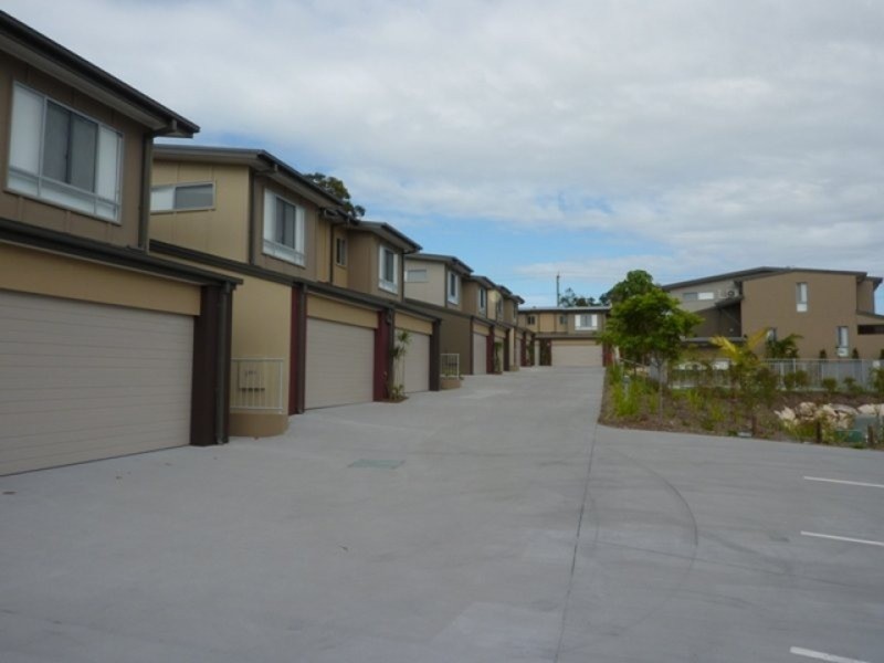 2/446 Pine Ridge Road, Coombabah QLD 4216