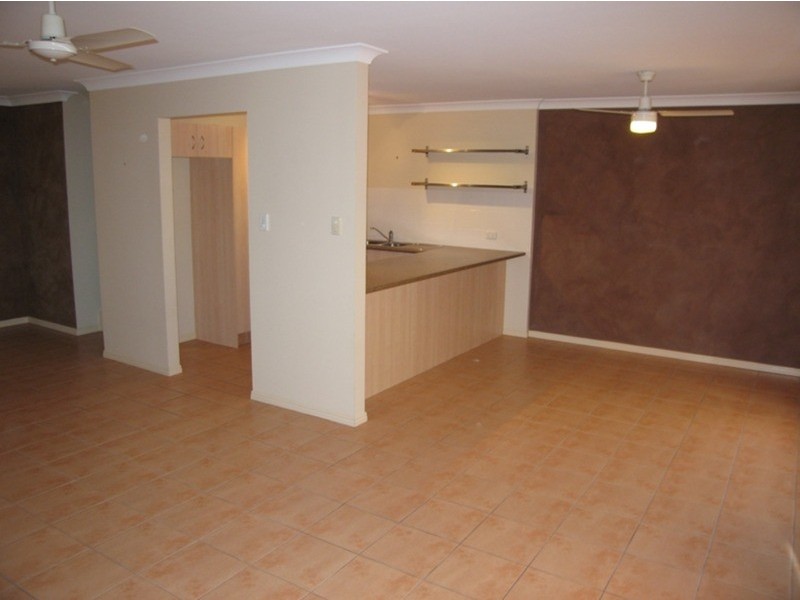 2/14 Marybeth Crescent, Molendinar QLD 4214