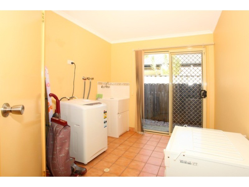 42 Dellwood Circuit, Molendinar QLD 4214