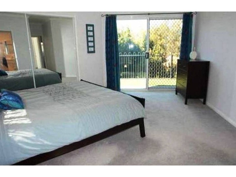 35 Corringle Close, Helensvale QLD 4212