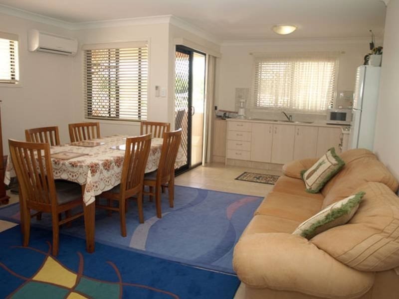 8 Silkwood Way, Molendinar QLD 4214