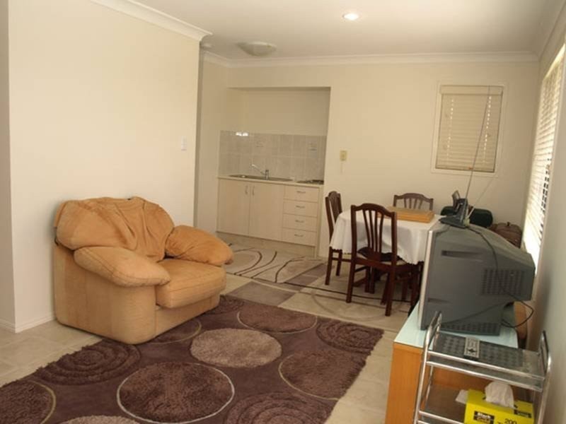 8 Silkwood Way, Molendinar QLD 4214