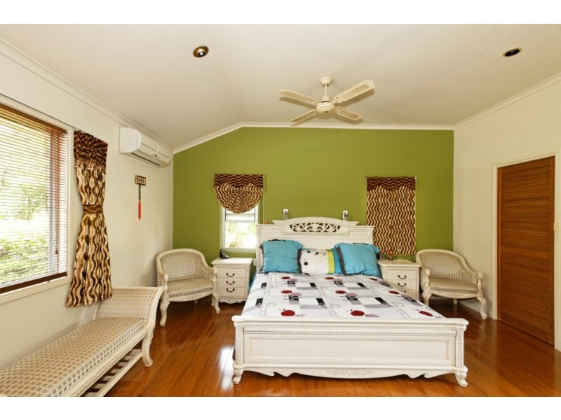 25 Darling Crescent, Molendinar QLD 4214