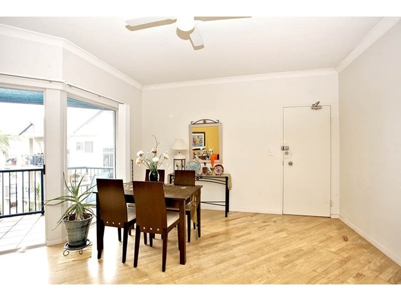 27/522 Marine  Parade, Biggera Waters QLD 4216