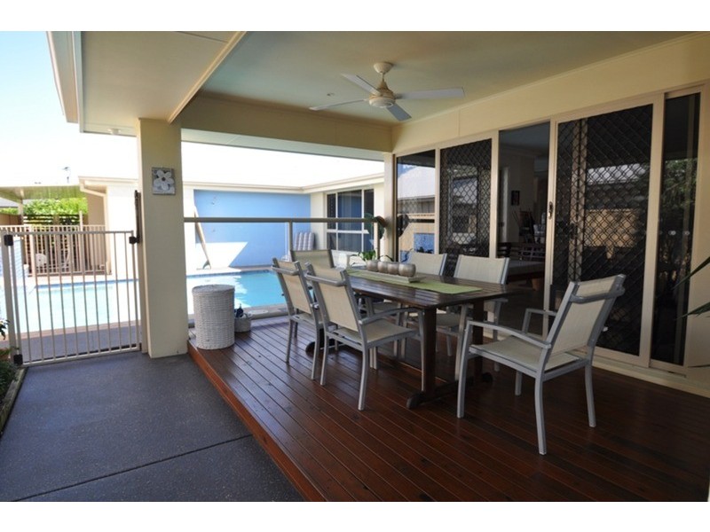 112 crestwood  Drive, Molendinar QLD 4214