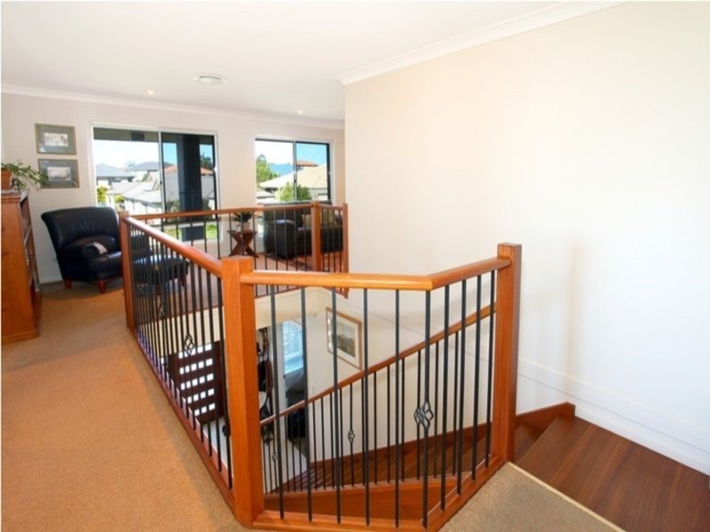 11 Casuarina Drive, Molendinar QLD 4214