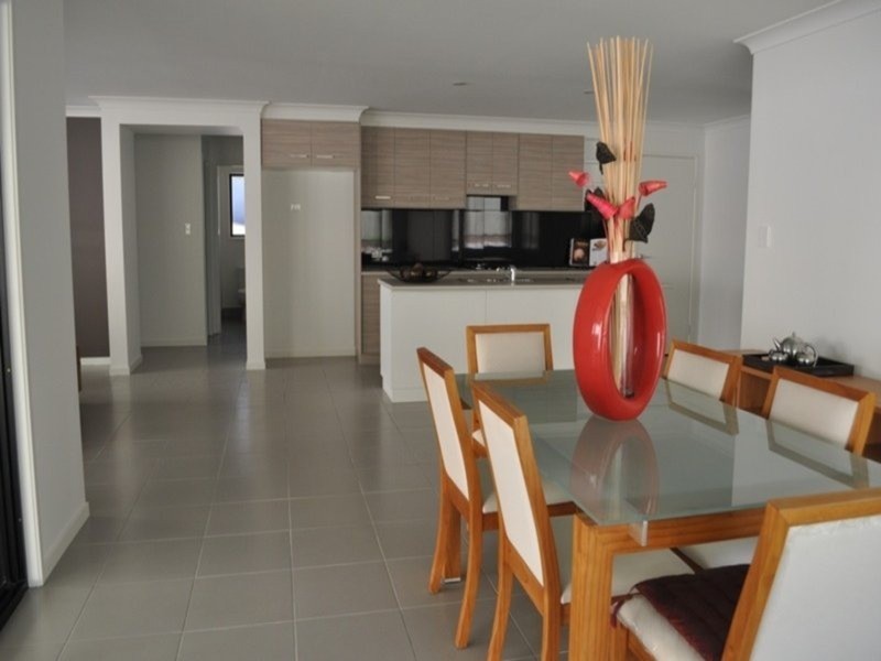 27 Gidgee Court, Molendinar QLD 4214