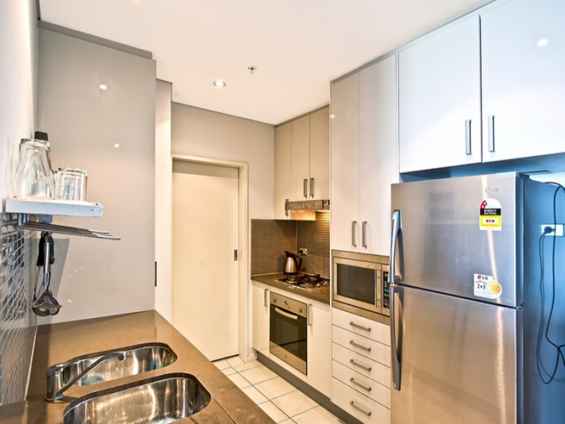 1004/4 Como Crescent, Southport QLD 4215